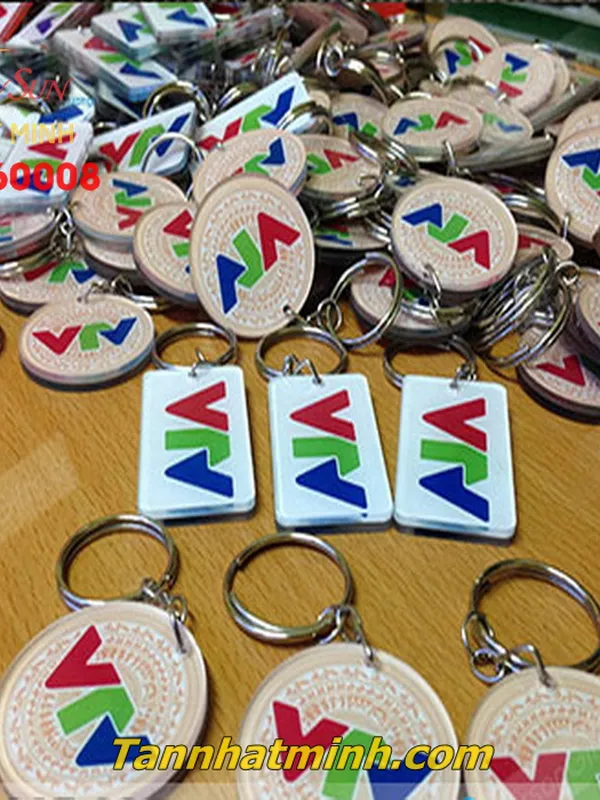 Sản xuất móc khóa mica