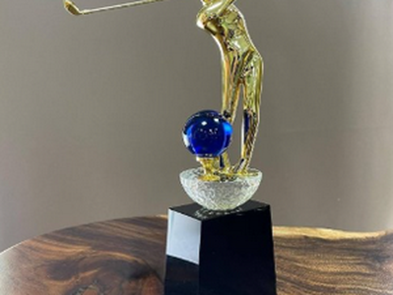 Top 10 Cúp Golf Đẹp Mới Nhất Sang Trọng - Giành Cho Các Giải Golf