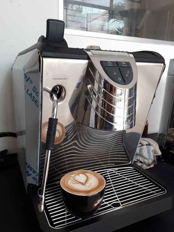 ĐÁNH GIÁ MÁY PHA CÀ PHÊ NUOVA SIMONELLI OSCAR II