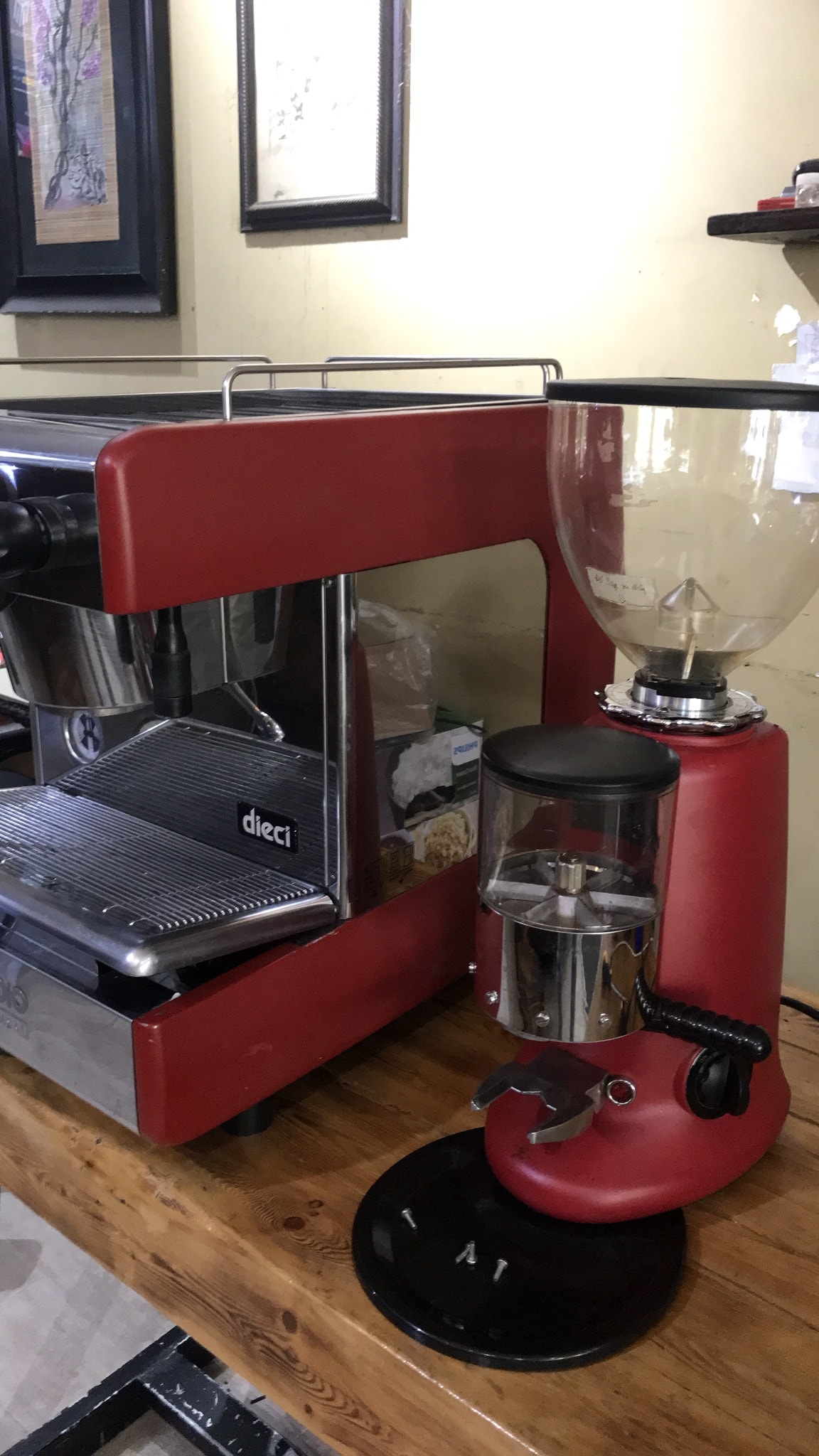 Thanh lý máy pha cafe espresso Casadio nguyên bộ kèm máy xay HC600.