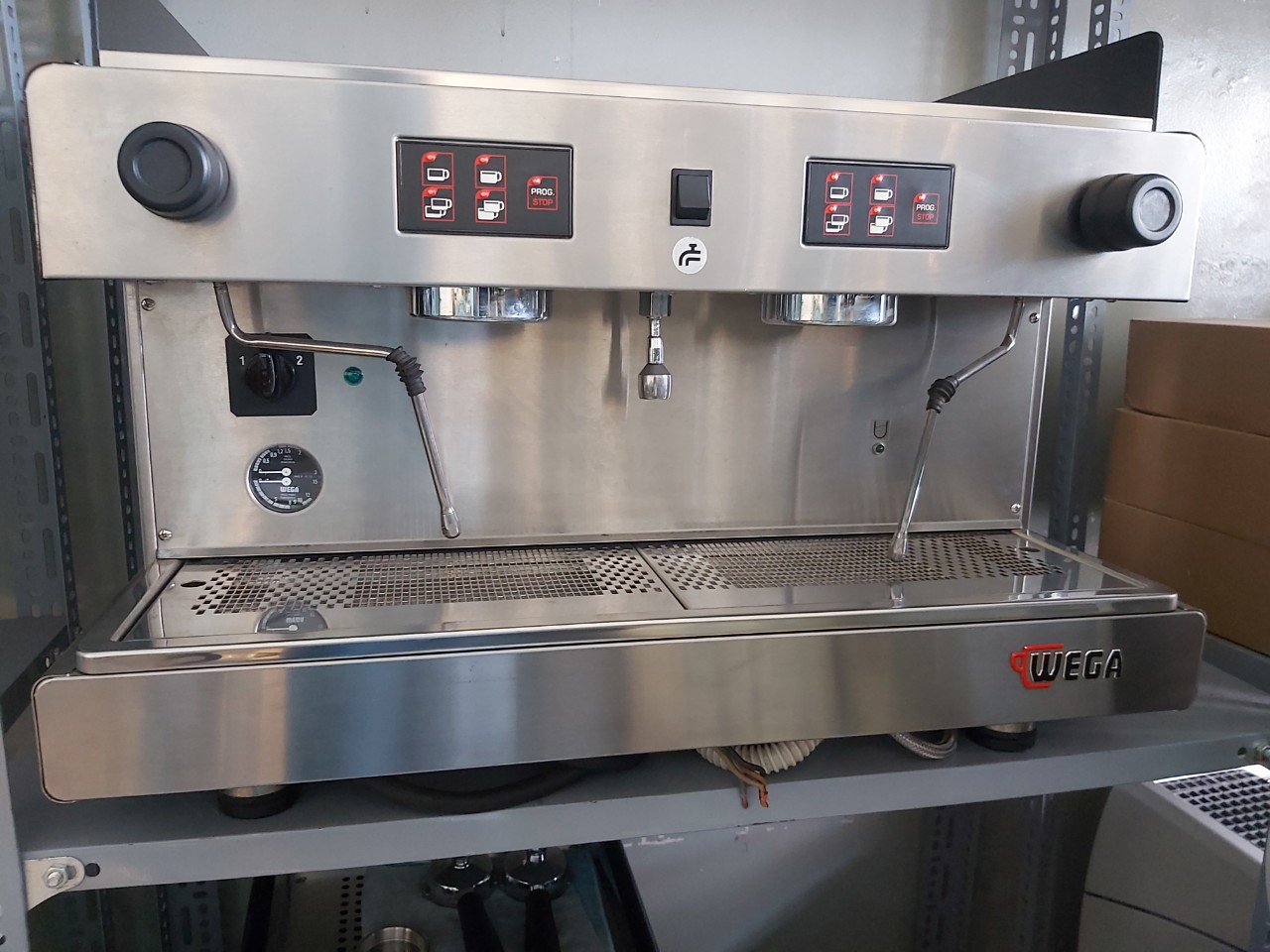 Cần bán máy pha cà phê cũ Wega Luna nhập khẩu Ý