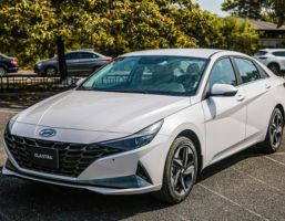 4-SEAT CAR RENTAL HYUNDAI ELANTRA | REPUTABLE CAR RENTAL SERVICE