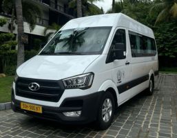 16-SEAT HYUNDAI SOLATI CAR RENTAL | REPUTABLE CAR RENTAL SERVICE