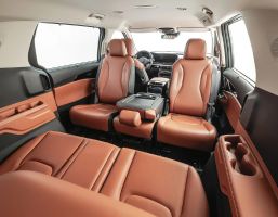 RENT 7-SEAT KIA CARNIVAL | MOST REPUTABLE CAR RENTAL SERVICE