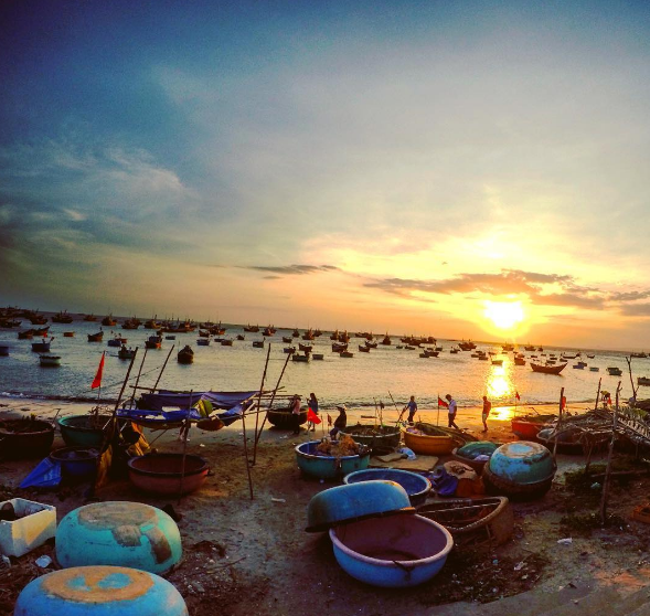 LÀNG CHÀI MŨI NÉ ĐIỂM THAM QUAN DU LỊCH VÀ CHƯƠNG TRÌNH BIỂU DIỄN HUYỀN THOẠI LÀNG CHÀI Ở MŨI NÉ
