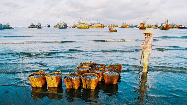 LÀNG CHÀI MŨI NÉ ĐIỂM THAM QUAN DU LỊCH VÀ CHƯƠNG TRÌNH BIỂU DIỄN HUYỀN THOẠI LÀNG CHÀI Ở MŨI NÉ