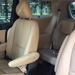 Thuê xe Kia Sedona
