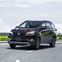 Car Rental 7 seater Toyota Rush