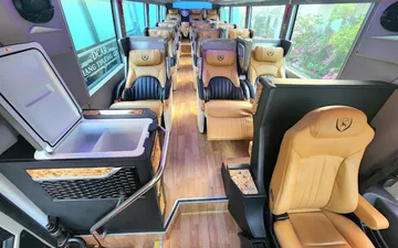 Thuê xe Limousine 15 chỗ đi Cần Thơ – Xe VIP MỚI Nhất – My Tam Travel
