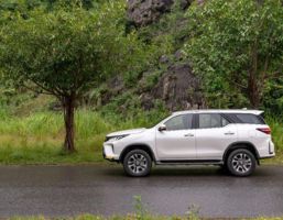 TOYOTA FORTUNER 7-SEAT CAR RENTAL | BEST QUALITY SERVICE