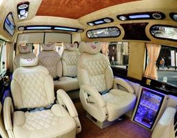 DCAR 9-SEAT LIMOUSINE RENTAL | PROFESSIONAL AND REPUTABLE SERVICE