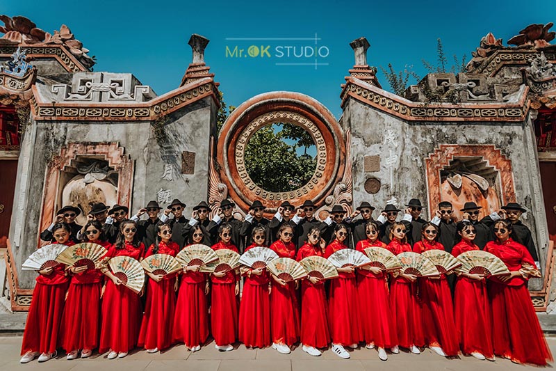 Nên lựa chọn duy nhất 1 địa điểm chụp ảnh kỷ yếu nếu nó được thực hiện trên hình thức kết hợp cùng một chuyến du lịch của tập thể Nên lựa chọn duy nhất 1 địa điểm chụp ảnh kỷ yếu nếu nó được thực hiện trên hình thức kết hợp cùng một chuyến du lịch của tập thể