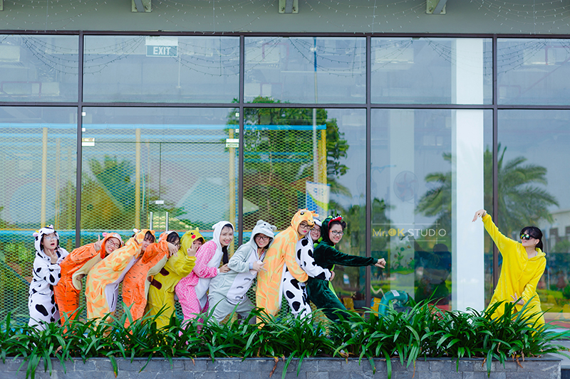 Mr OK mang đến cho bạn bộ ảnh kỷ yếu sinh động nhất Mr OK mang đến cho bạn bộ ảnh kỷ yếu sinh động nhất