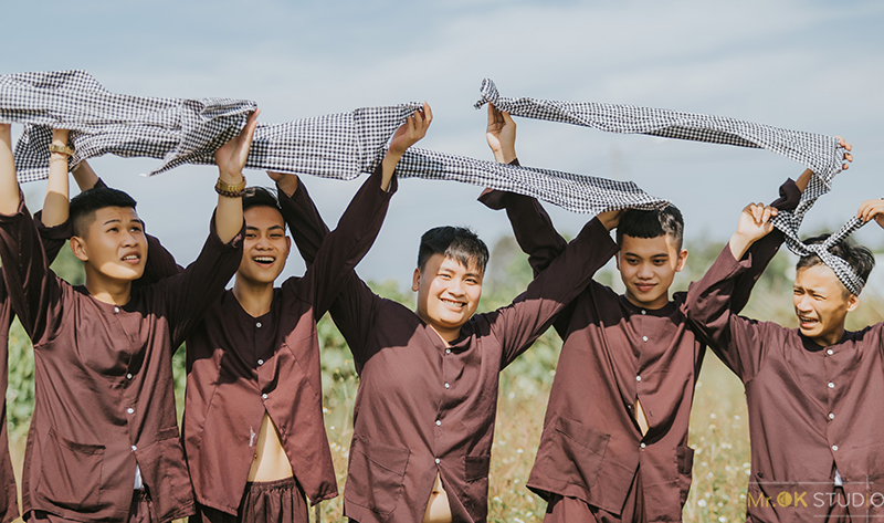 Hình nhóm nhỏ cũng là một trong những shoot hình không thể thiếu Hình nhóm nhỏ cũng là một trong những shoot hình không thể thiếu
