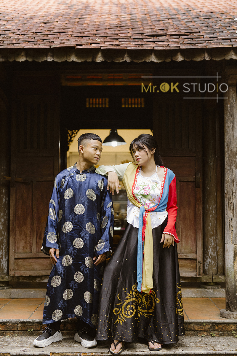 Tự make up cũng là một cách tiết kiệm khi chụp ảnh kỷ yếu đôi Tự make up cũng là một cách tiết kiệm khi chụp ảnh kỷ yếu đôi