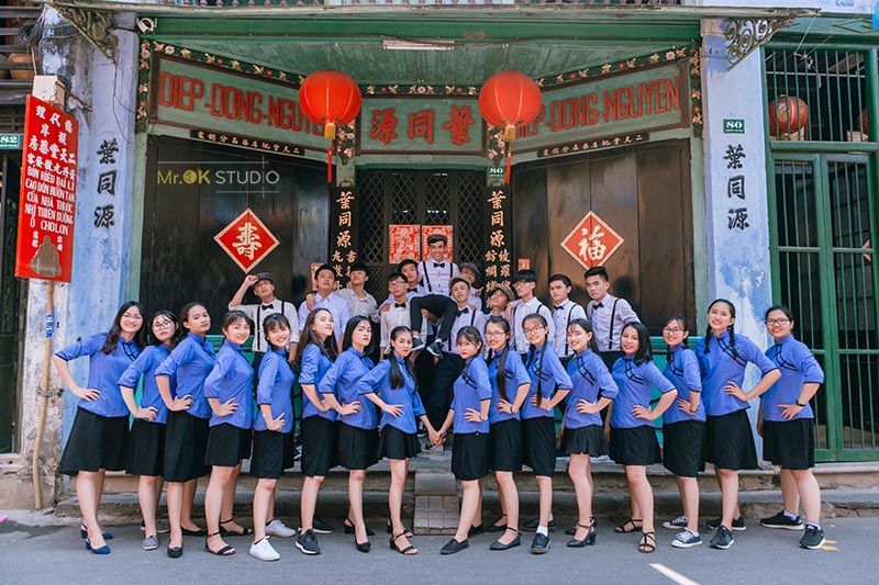 Thuê thợ chụp ảnh kỷ yếu riêng sẽ rất khó đảm bảo các thành viên điều có hình Thuê thợ chụp ảnh kỷ yếu riêng sẽ rất khó đảm bảo các thành viên điều có hình