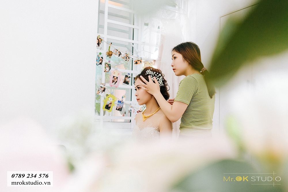 Studio chụp ảnh cưới đẹp dạng phóng sự là phong cách “kể chuyện” trong từng shoot hình Studio chụp ảnh cưới đẹp dạng phóng sự là phong cách “kể chuyện” trong từng shoot hình