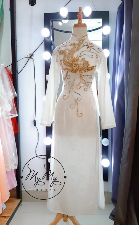 Áo dài cô dâu gấm trắng kết chim phụng - Dịch vụ cho thuê áo dài cưới TP Hồ Chí Minh