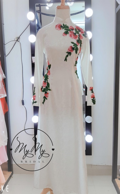 Áo dài cô dâu kết hoa nổi phù hợp nhiều phom dáng, áo dài big size