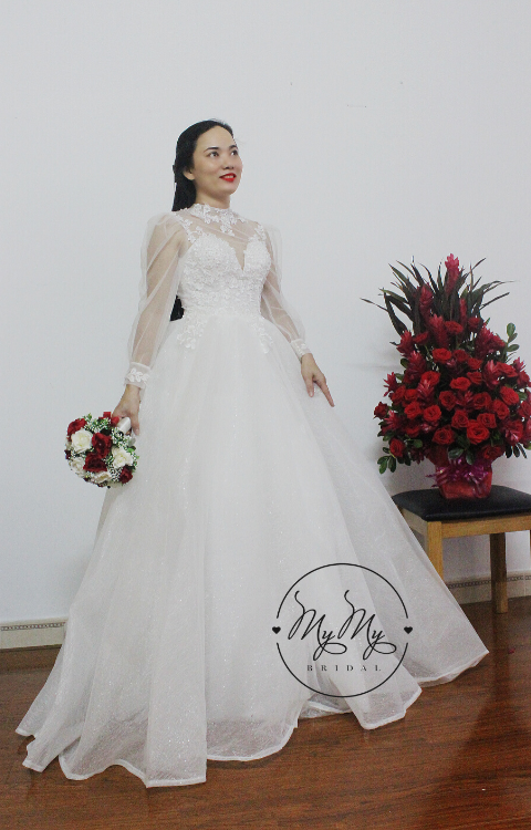 Áo đầm cô dâu màu trắng tay voan dài