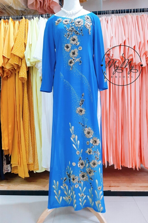 Áo dài bà sui màu xanh dương đính hoa sang trọng