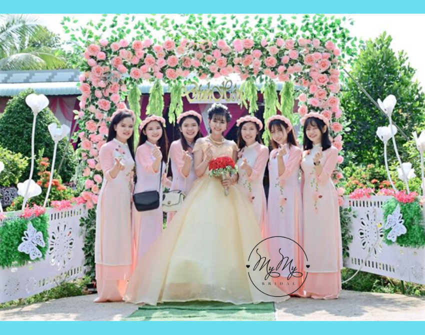 cho thuê áo dài bưng quả Tân Bình