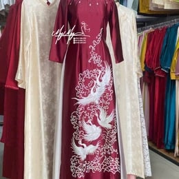 ÁO DÀI BÀ SUI ĐỎ THÊU CHIM HẠC MÂY CÁT TƯỜNG