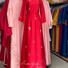 ÁO DÀI NỮ ĐỎ THÊU HOA NHÍ