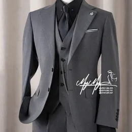 COMPLE CHÚ RỂ MÀU GHI SANG TRỌNG