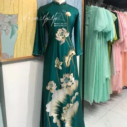 ÁO DÀI BÀ SUI XANH THÊU SEN TRẮNG