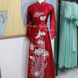 ÁO DÀI BÀ SUI ĐỎ THÊU CHIM HẠC VÀ HOA SEN