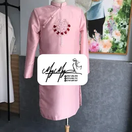 ÁO DÀI CHÚ RỂ HỒNG CHỮ HỶ KẾT HOA