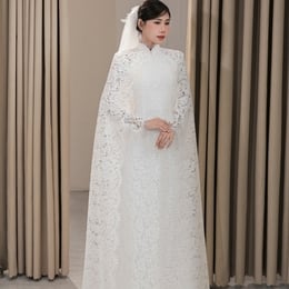 ÁO CHOÀNG TRẮNG REN HOA
