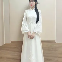 ÁO DÀI CÔ DÂU TRẮNG ĐÍNH HOA 3D
