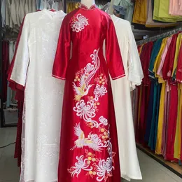 ÁO DÀI BÀ SUI ĐỎ THÊU HOA CÚC VÀ PHƯỢNG HOÀNG TRẮNG