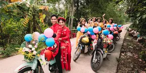 Chú rể Quảng Trị rước dâu bằng dàn xe Cub