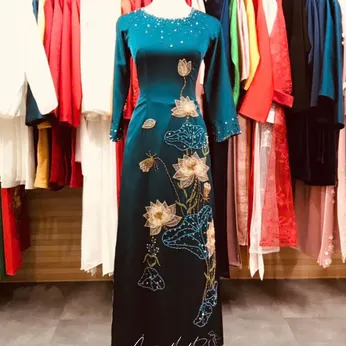ÁO DÀI BÀ SUI XANH KẾT HOA SEN