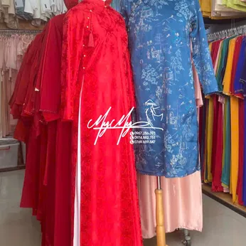 ÁO DÀI CẶP XANH VÀ ĐỎ PHOM SUÔNG