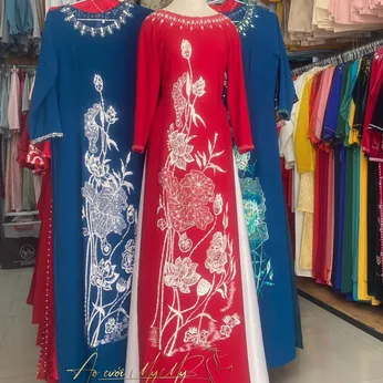 ÁO DÀI BÀ SUI ĐỎ THÊU HOA SEN TRẮNG