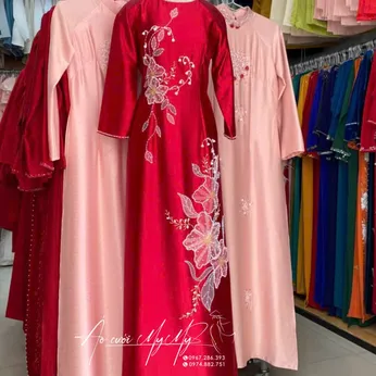 ÁO DÀI BÀ SUI ĐỎ THÊU HOA RƠI