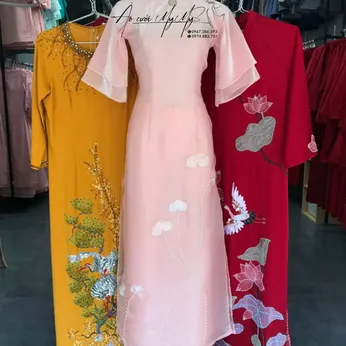 ÁO DÀI BƯNG QUẢ NỮ HỒNG TAY LOE KẾT HOA