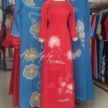 ÁO DÀI BÀ SUI ĐỎ ĐÍNH KẾT SEN TRẮNG