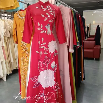ÁO DÀI BÀ SUI ĐỎ ĐÍNH KẾT HOA HỒNG