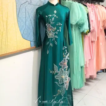 ÁO DÀI BÀ SUI XANH ĐÍNH KẾT HOA HUỆ TÂY