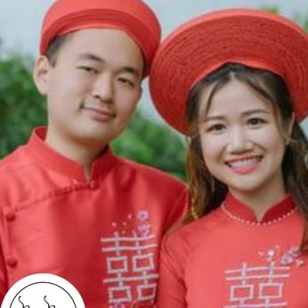 ÁO DÀI CẶP ĐỎ CHỮ HỶ VUÔNG HẠT TRẮNG