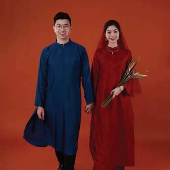 ÁO DÀI CẶP ĐỎ VÀ XANH CỔ PHỤC