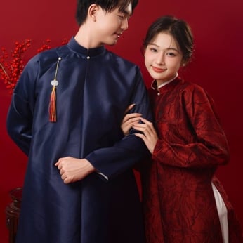 ÁO DÀI CẶP XANH VÀ ĐỎ NGŨ THÂN