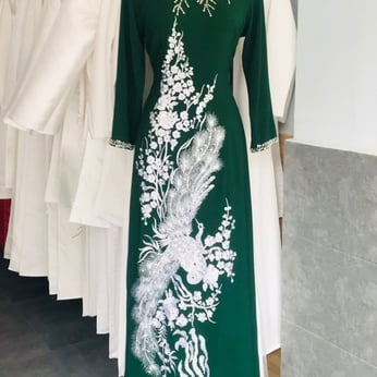 ÁO DÀI SUI XANH THÊU CÔNG TRẮNG