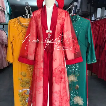 ÁO CHOÀNG ĐỎ REN HOA VĂN