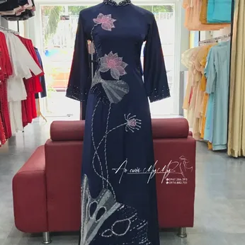 ÁO DÀI BÀ SUI ĐÍNH KẾT HOA SEN HỒNG